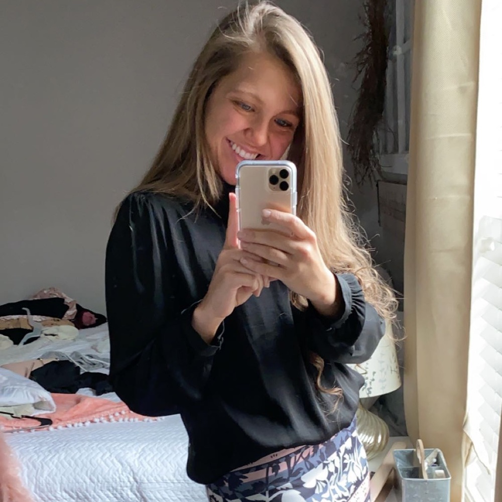 Meet your Posher, Hannah